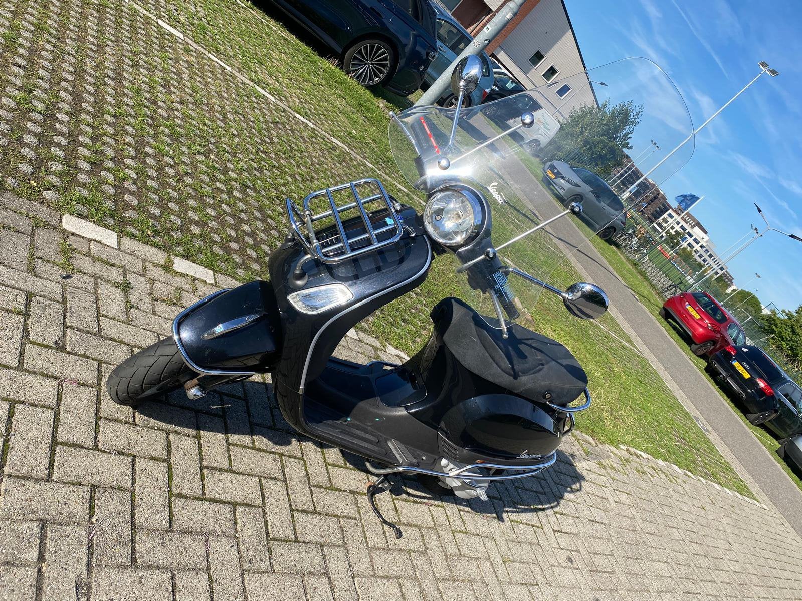 Vespa Snorbrommer LX50 uit 2008, Fietsen en Brommers, Ophalen, Zo goed als nieuw, Benzine, Vespa LX