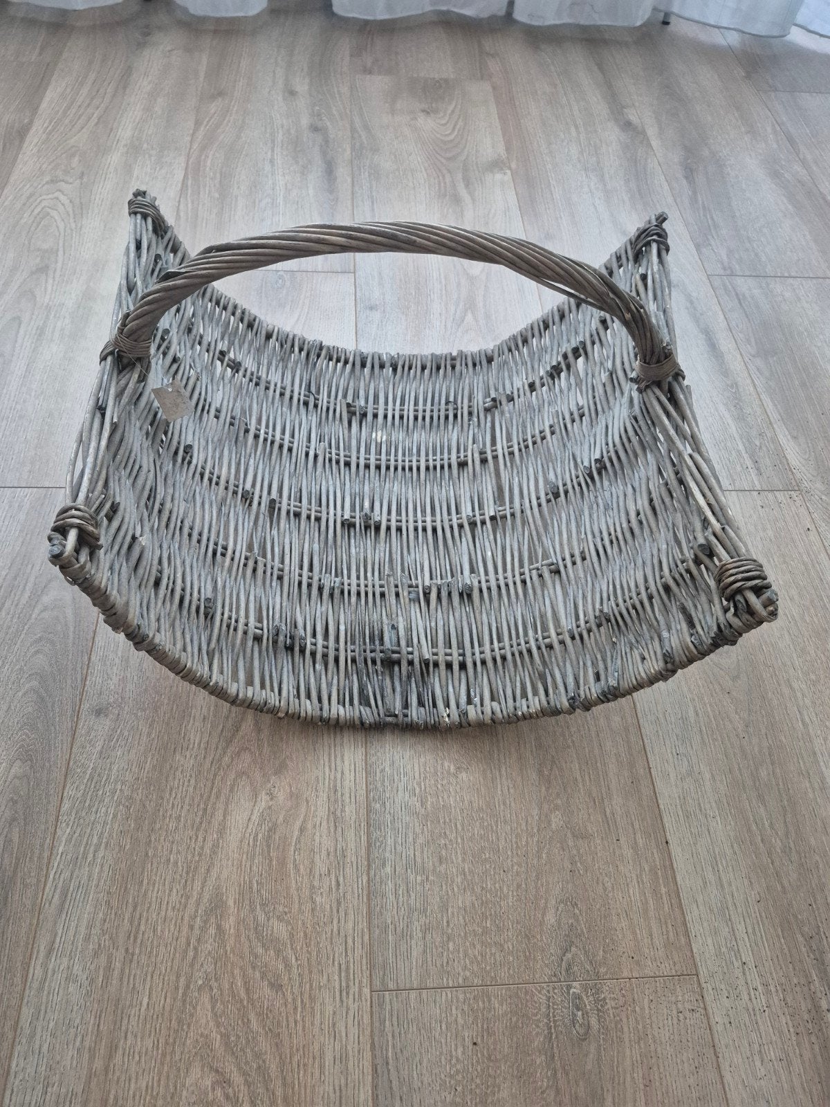 Decoratieve rieten mand met handvat, Ophalen, Gebruikt, Landelijk, Natuurlijk materiaal