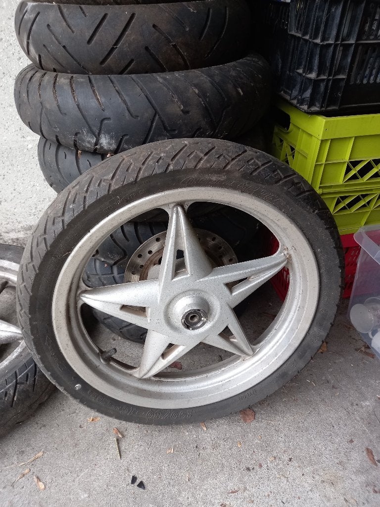 Motorscooter voorwiel 100/80/16, Ophalen of Verzenden, Gebruikt, Overige typen, Overige merken