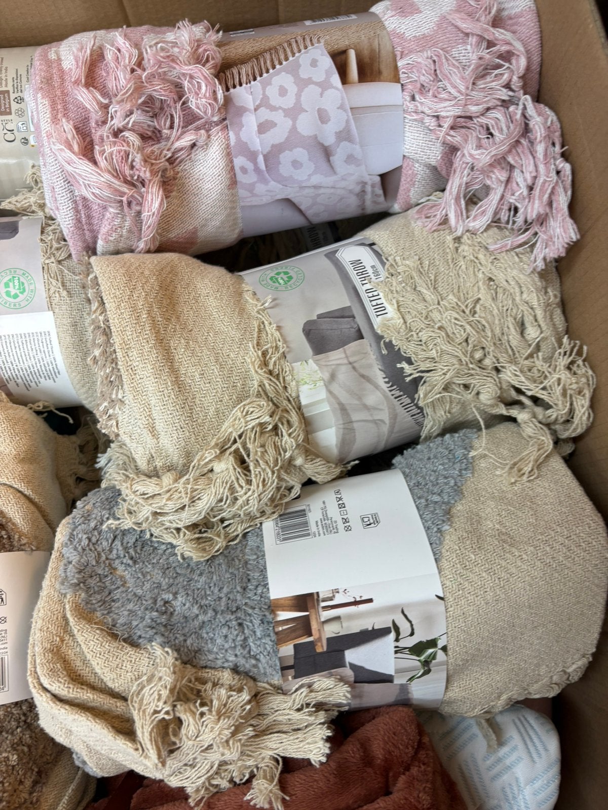 Grote partij 384 stuks een volle pallet huistextiel, Persephonestraat 2 5045kt tilburg, Nieuw, Info@stockdeal.nl, Ophalen