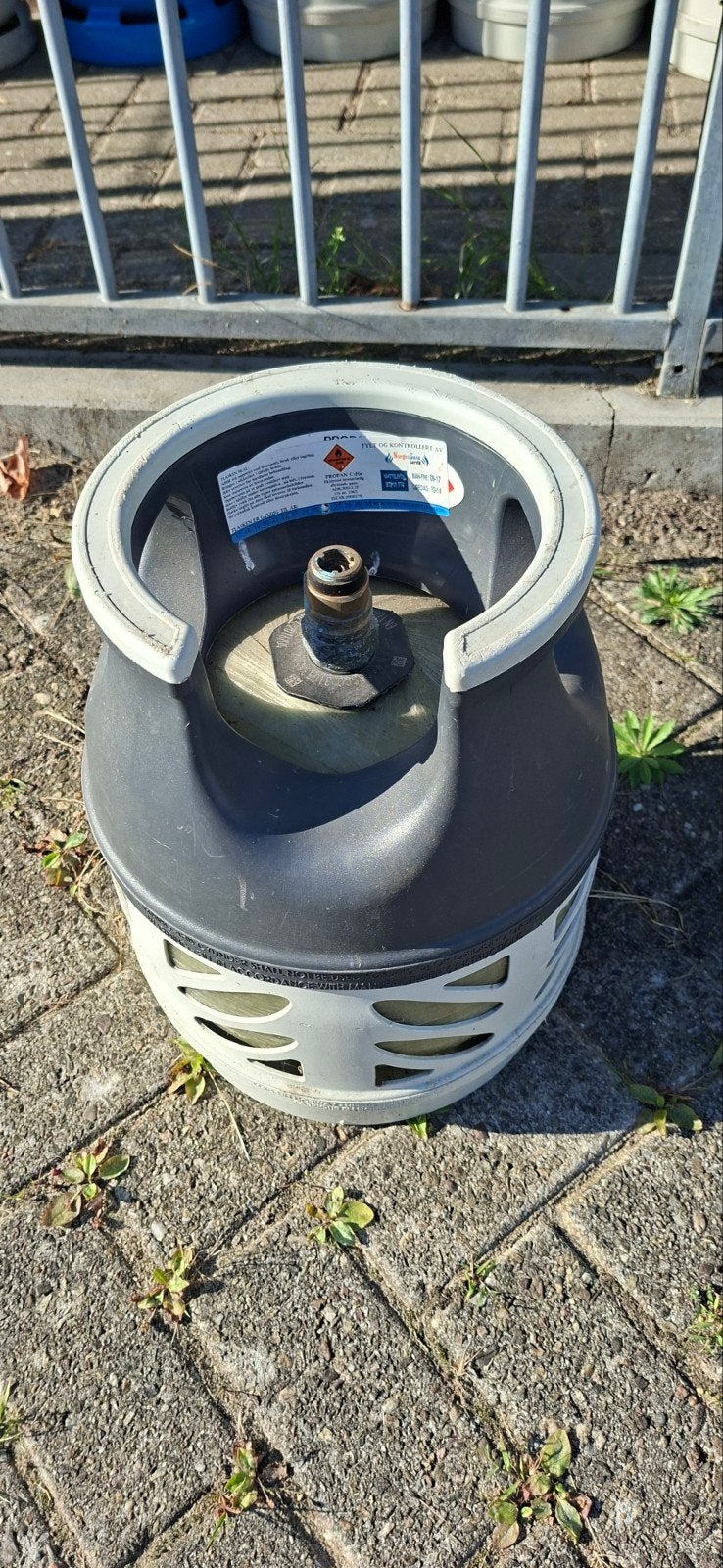 Noorse kunststof gasfles, Ophalen, Gebruikt