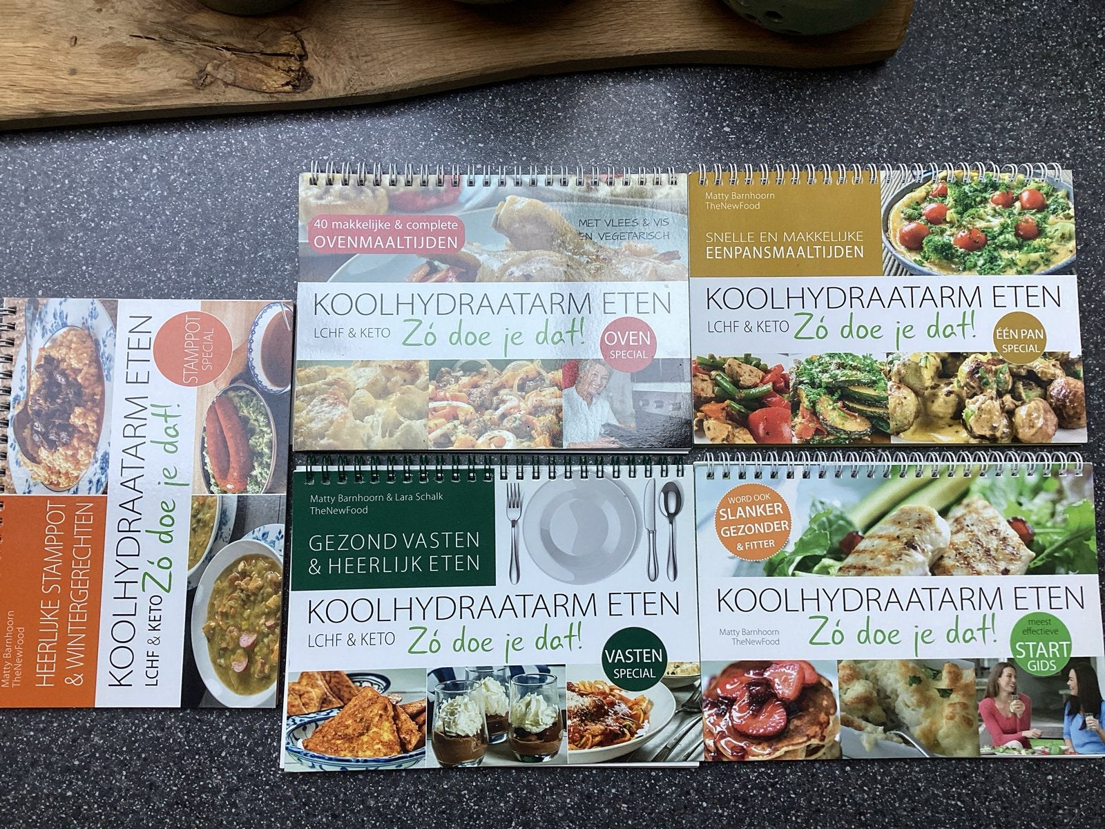 Koolhydraatarm Eten Matty Barnhoorn - 5 delige set, Boeken, Kookboeken, Hoofdgerechten, Ophalen of Verzenden, Zo goed als nieuw