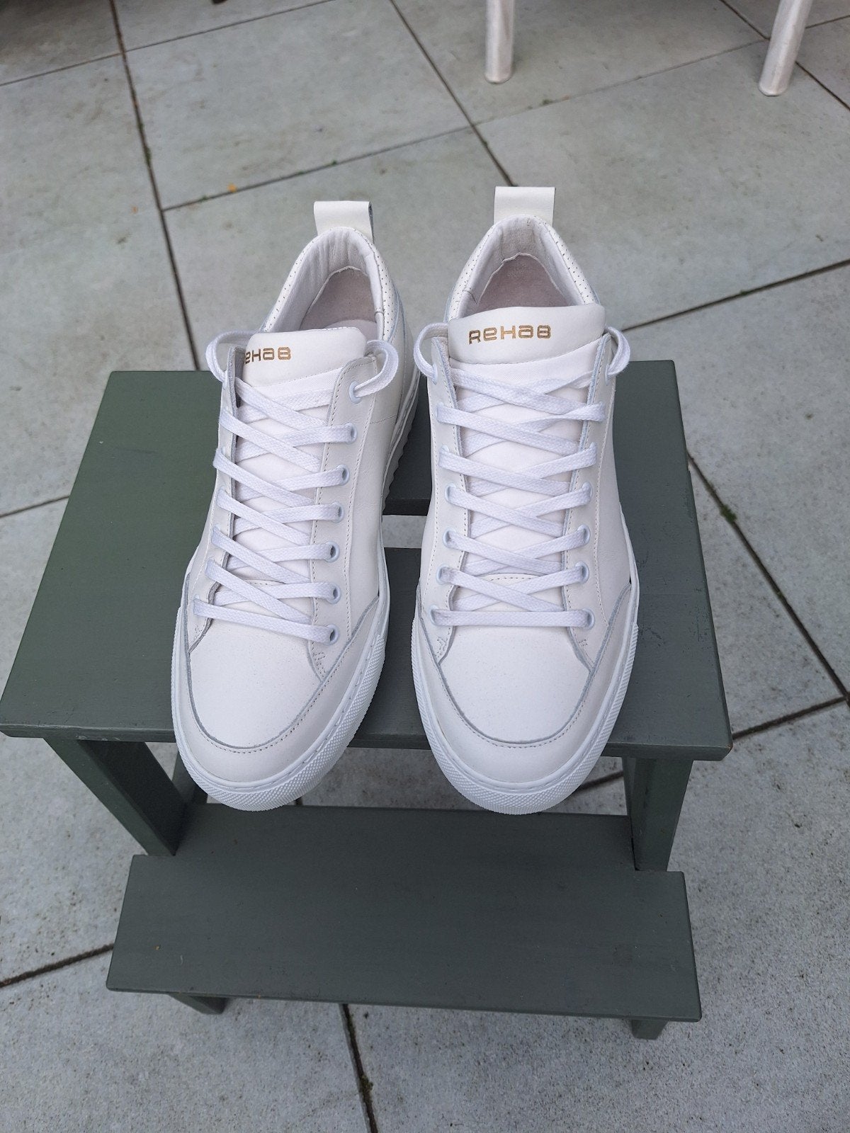 te koop nieuwe witte rehab sneakers maat 42, Ophalen, Nieuw, Schoenen