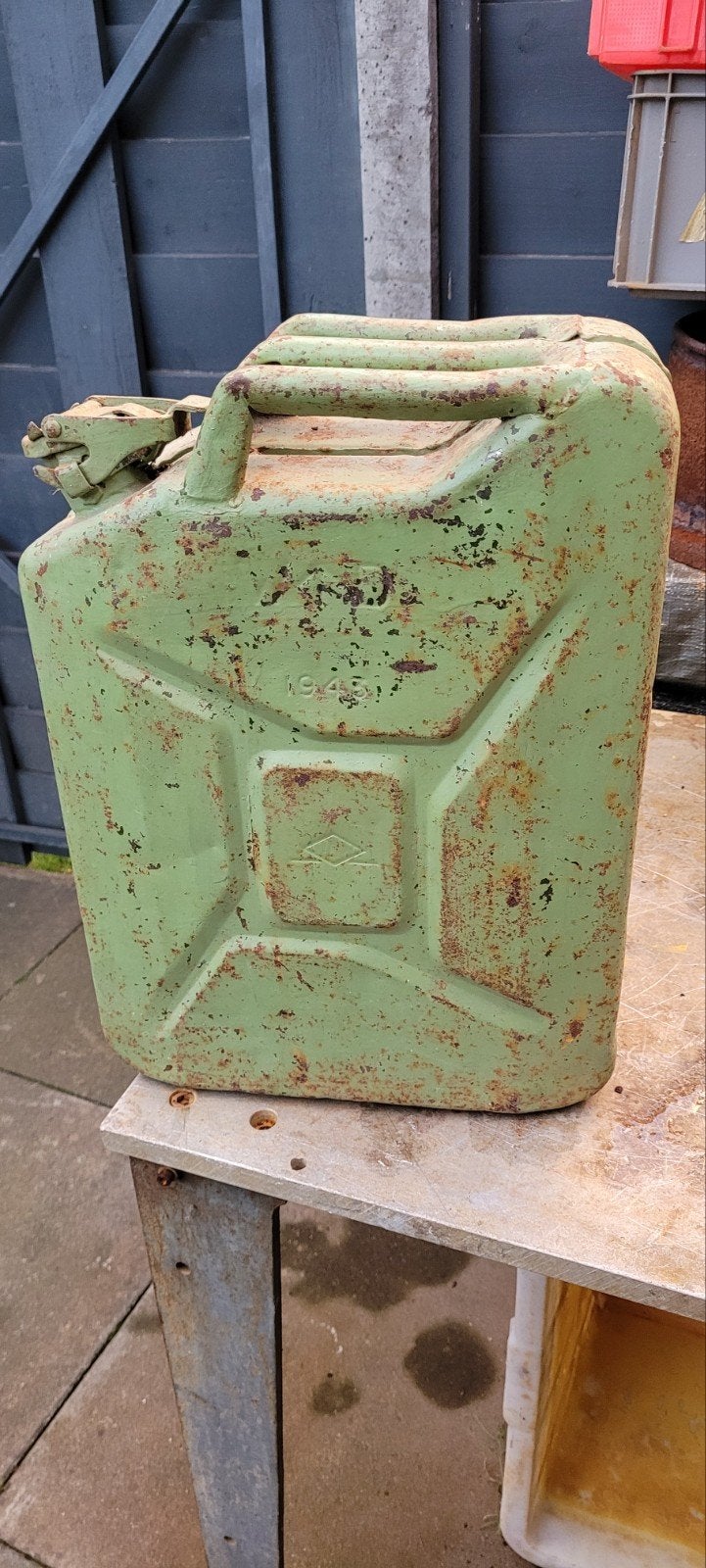 wd jerrycan 1943 te koop, Verzamelen, Ophalen of Verzenden, Landmacht, Engeland, Overige typen