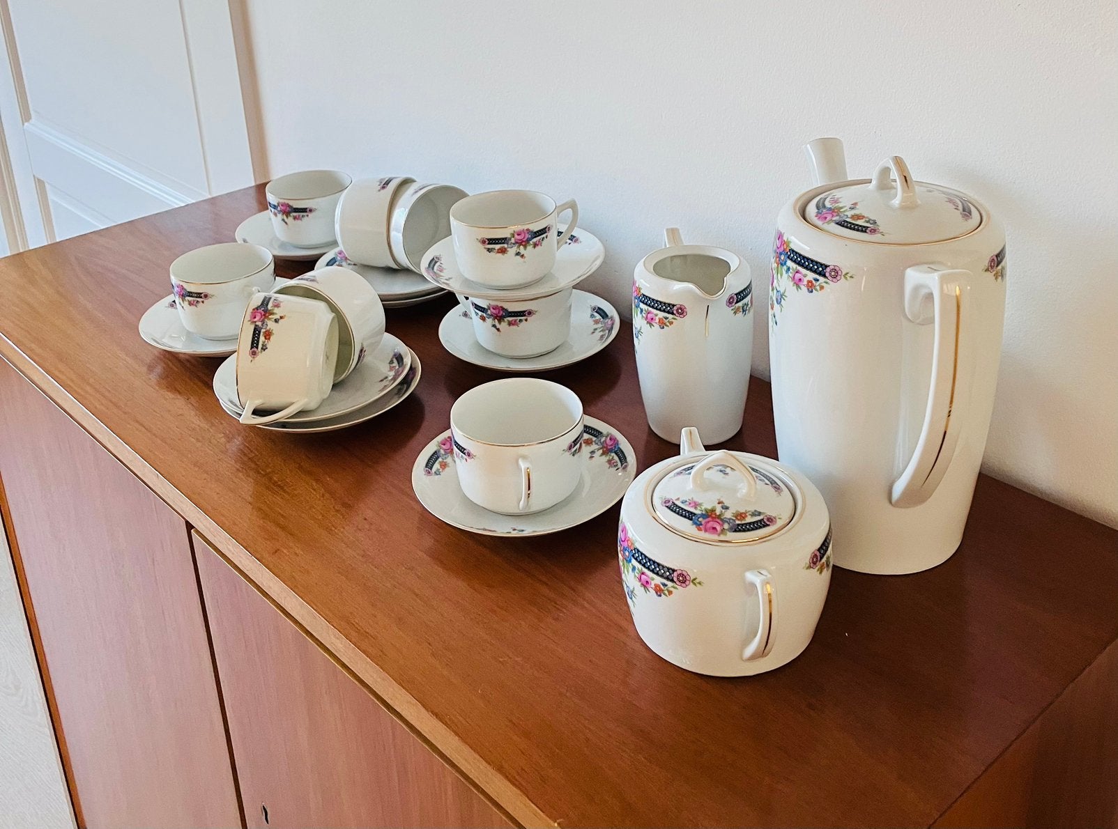 Prachtig Vintage Porseleinen koffieservies Gebrüder Benedikt, Antiek en Kunst, Antiek | Servies compleet, Ophalen of Verzenden