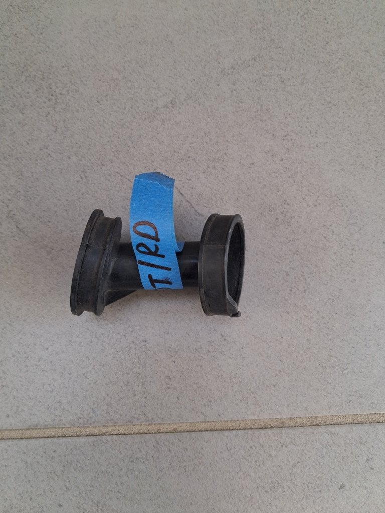 Nog nieuw luchtfilter-rubber/aanzuigbuis YAMAHA DT/RD., Ophalen of Verzenden, Nieuw, Overige typen
