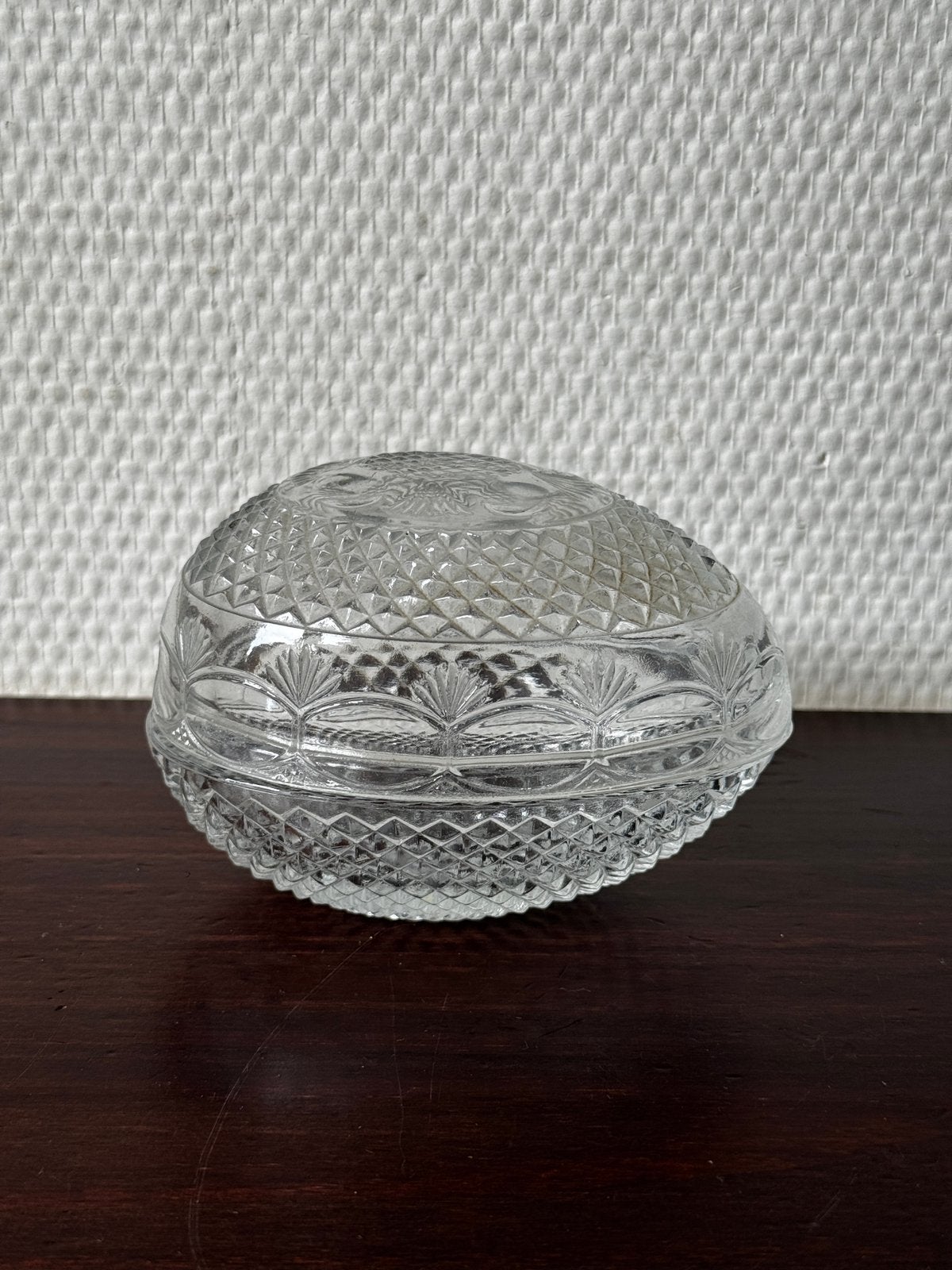 Vintage Glazen Doosje Ei Vorm van Avon, Sieradendoosje, Antiek en Kunst, Ophalen of Verzenden