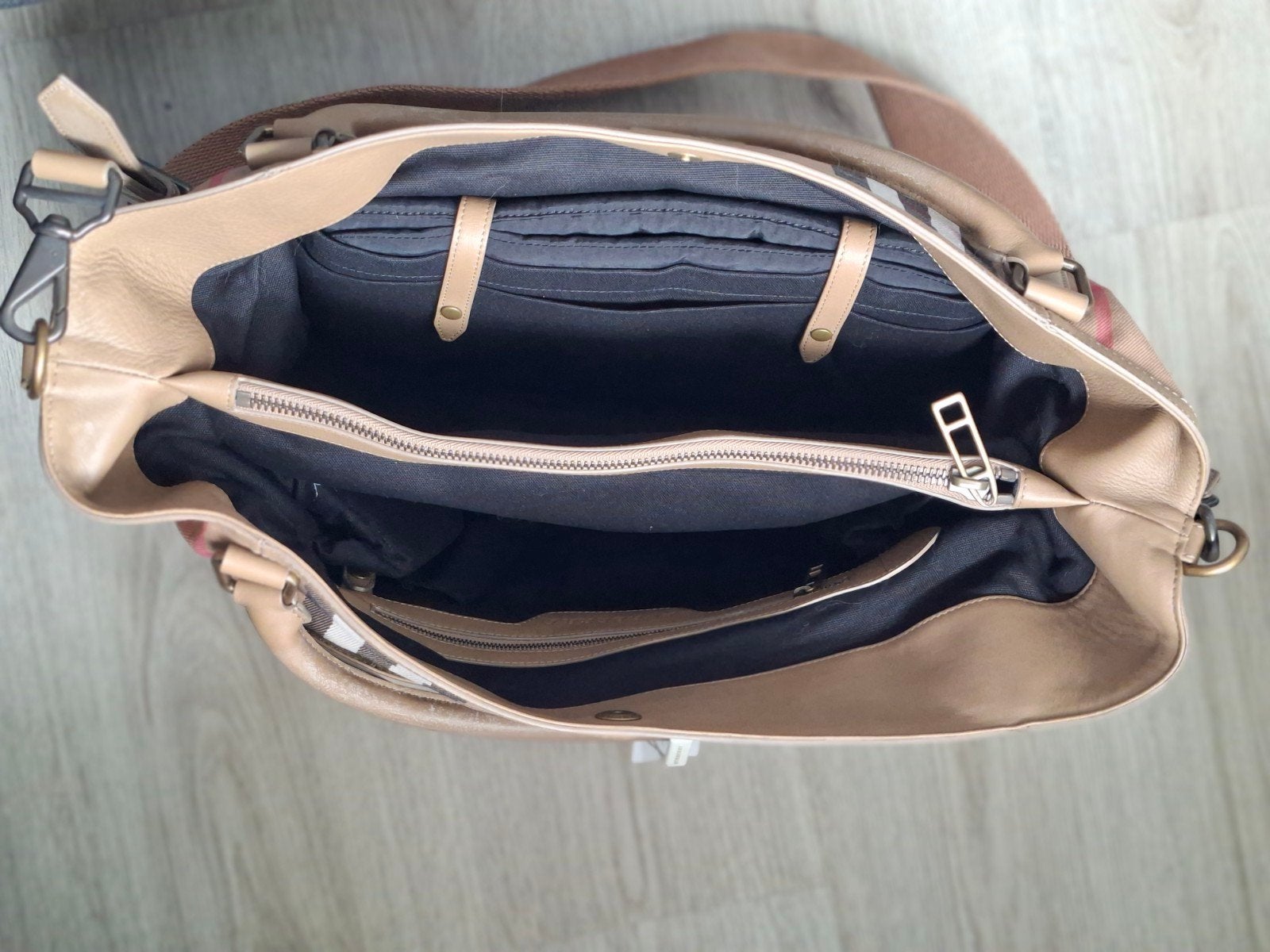 Burberry Shopper Tas - Nieuw met labels, Ophalen of Verzenden, Zo goed als nieuw, Beige, Shopper