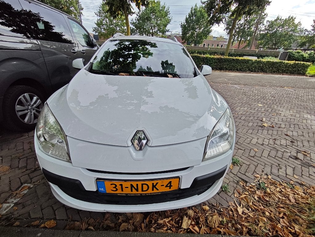 Renault Mégane 1.4 16V TCE 96KW Estate 2010 Wit, Auto's, Voorwielaandrijving, 15 km/l, 4 cilinders, Wit