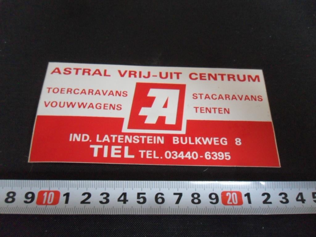 sticker Tiel ASTRAL vrij-uit centrum caravans vouwwagens, Ophalen, Zo goed als nieuw