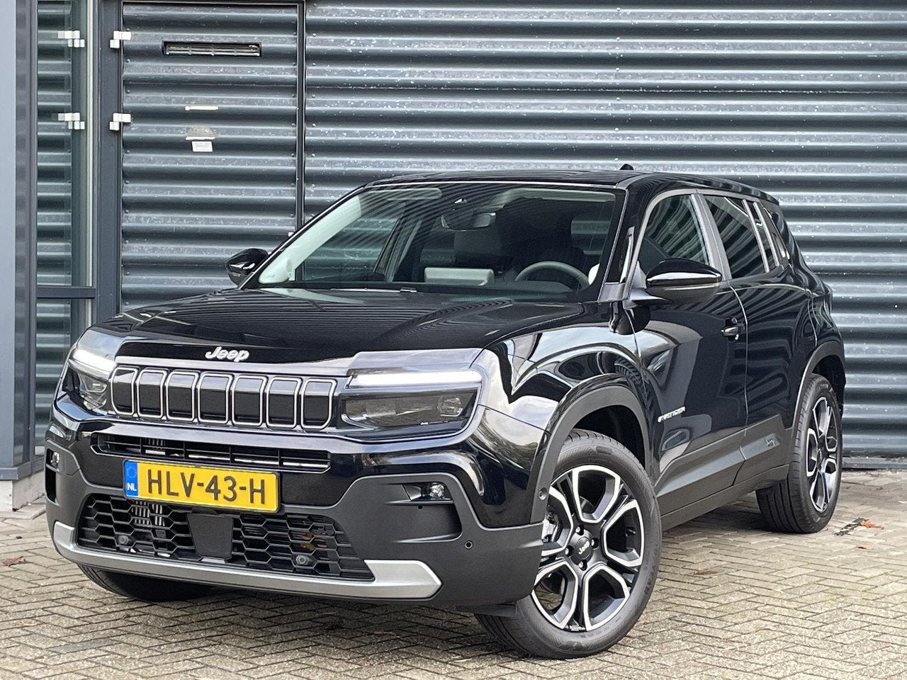 Jeep Avenger 1.2 e-Hybrid Summit Navigatie / Stoelverwarming, Auto's, Automaat, Gebruikt, 1199 cc, Parkeersensor