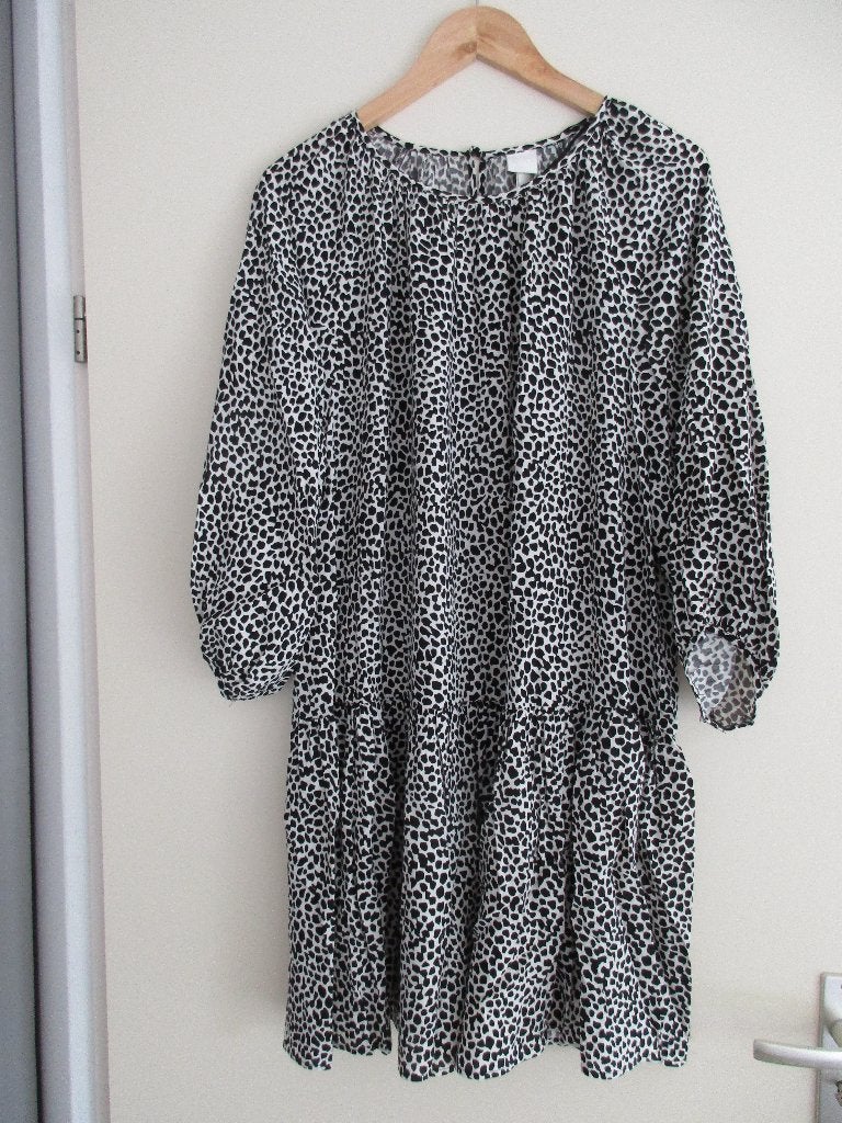 H&M ZGAN zwart / witte jurk LH&M jur L, H&M, Zwart, Maat 42/44 (L), Ophalen of Verzenden