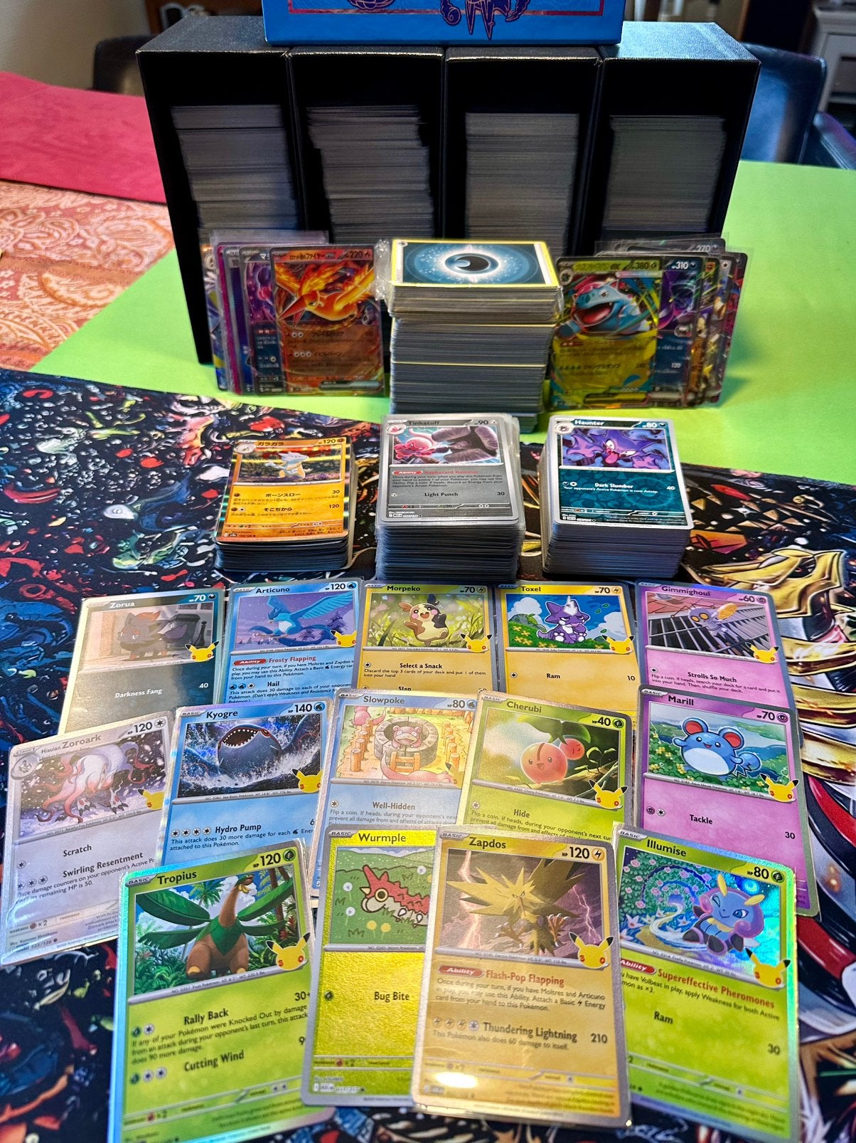2500 bulk Pokémon kaarten (250 holo / rev.holo) + BONUS, Ophalen of Verzenden, Zo goed als nieuw, Meerdere kaarten