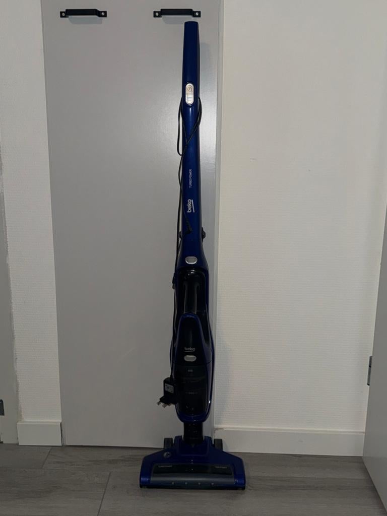 Beko steelstofzuiger, Witgoed en Apparatuur, Stofzuigers, Ophalen, Gebruikt, Steelstofzuiger
