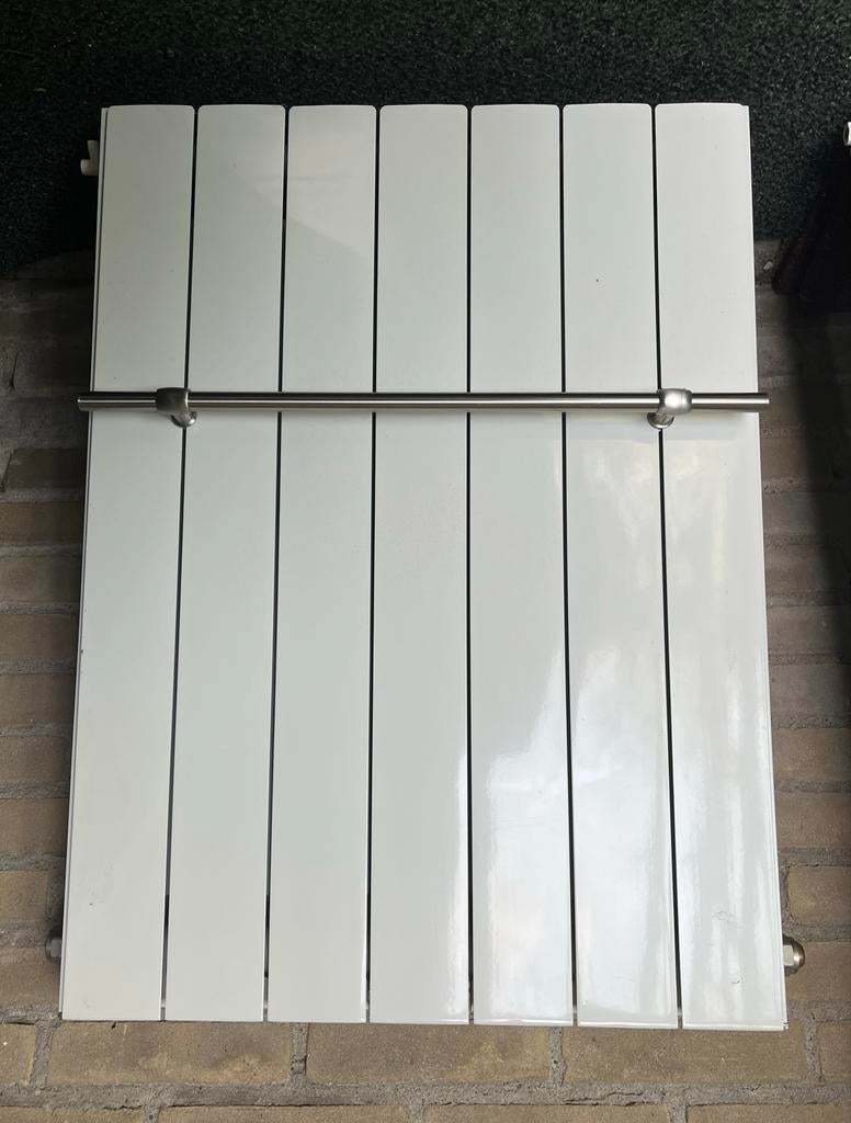 Global DRL VIP design radiator RAL9010 78x57,5x9,5cm, Ophalen, 30 tot 80 cm, Gebruikt, Radiator