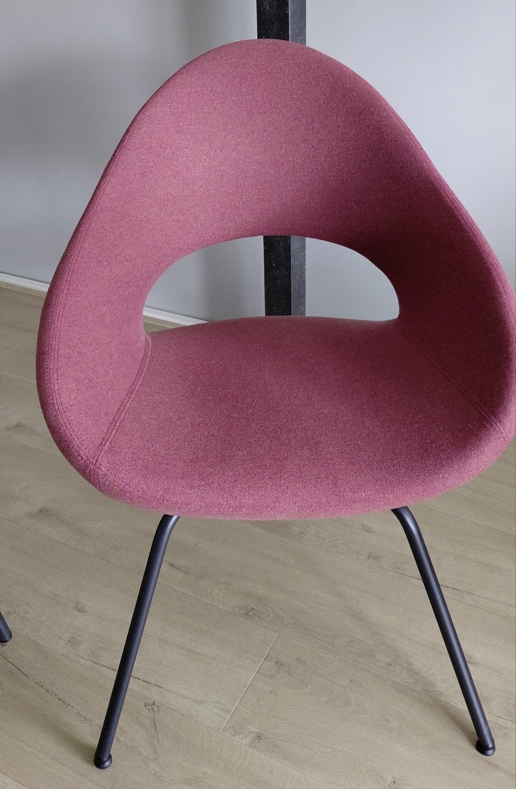 Zgan originele Artifort Shark stoel in kleur Ruby 592, Ophalen, Design, Zo goed als nieuw, Rood