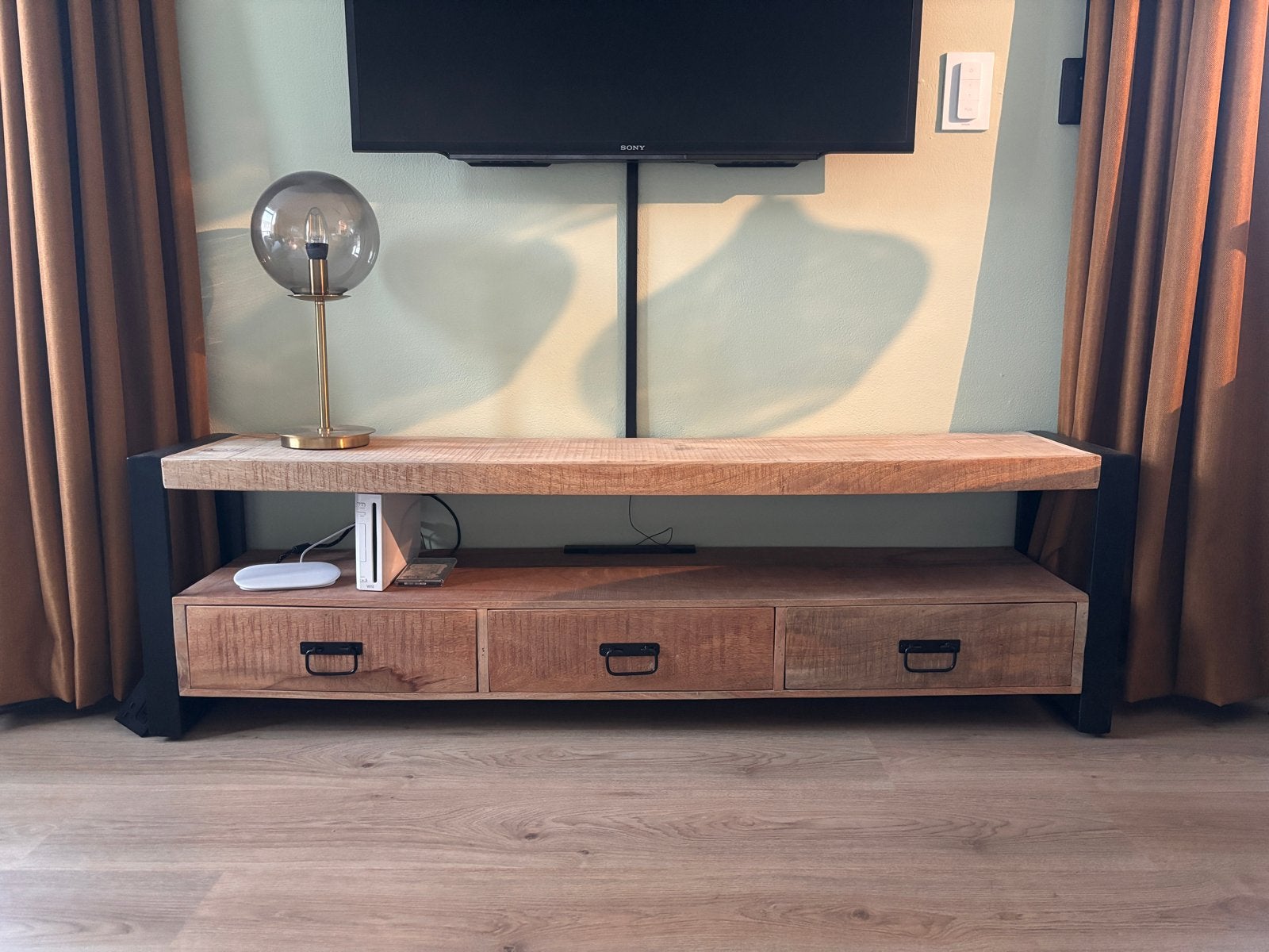 TV-meubel mangohout 150x30x45cm met lades, Ophalen, Gebruikt, 100 tot 150 cm, Minder dan 100 cm