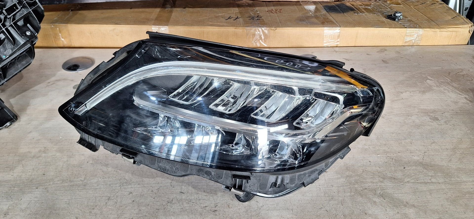 C KLASSE W205 FACELIFT LED KOPLAMP LINKS A2059067905KZ, Gebruikt, -, -, Ophalen of Verzenden