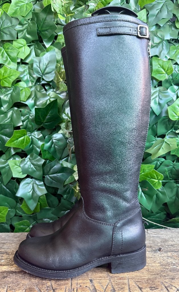 Bijna Nieuwe hoge laarzen van Sendra maat 37, Kleding | Dames, Schoenen, Zwart, Nieuw, Ophalen of Verzenden, Sendra