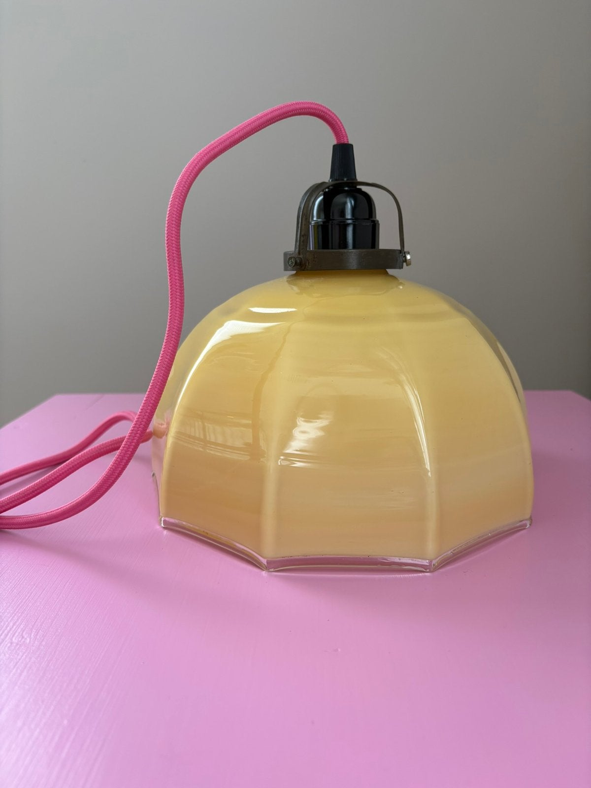 Vintage hanglamp, opaline, Franse lamp, geel, retro, Antiek en Kunst, Ophalen of Verzenden