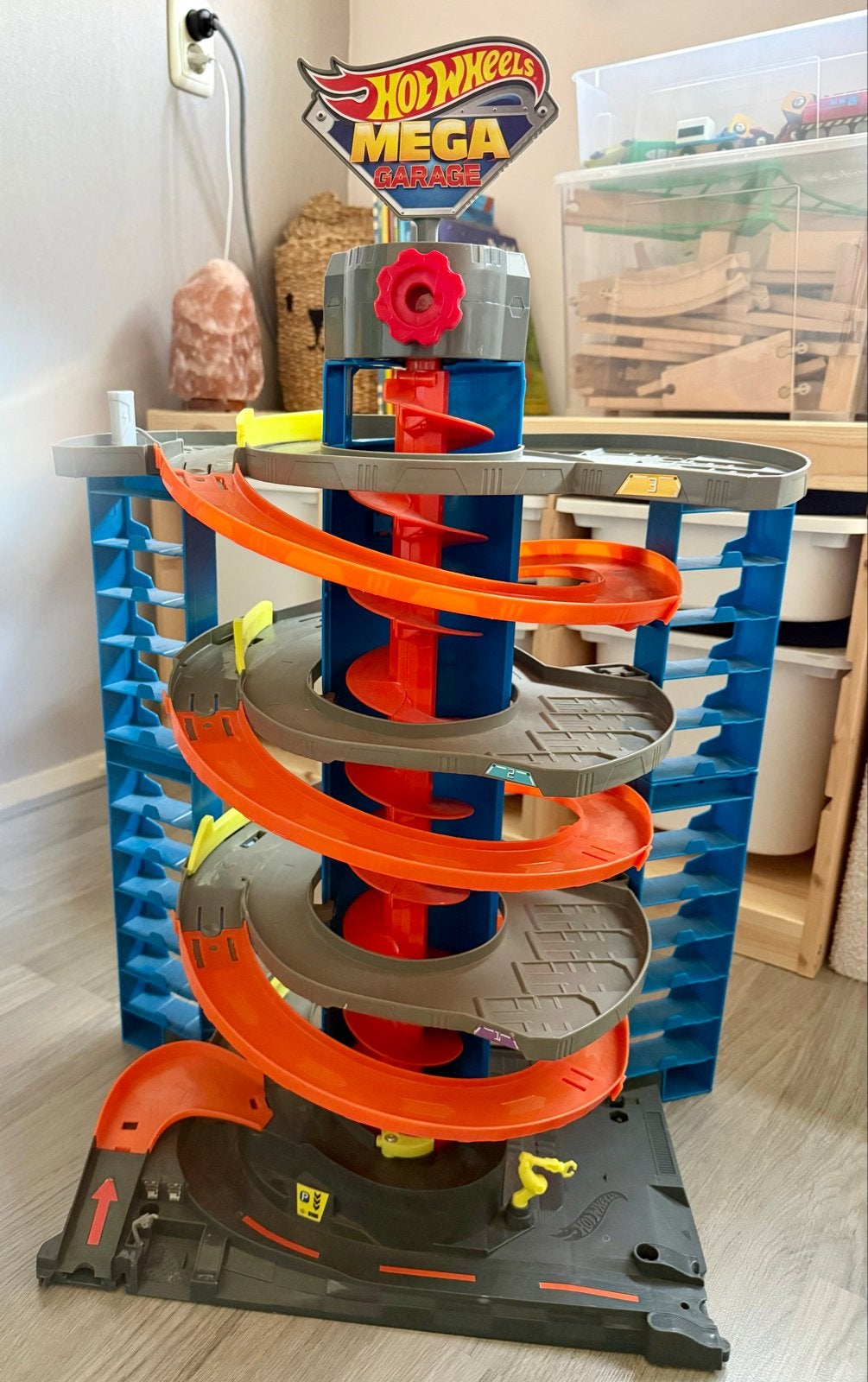 Hot Wheels Mega Garage Racebaan - Zo goed als nieuw, Kinderen en Baby's, Speelgoed | Racebanen, Ophalen, Racebaan, Zo goed als nieuw