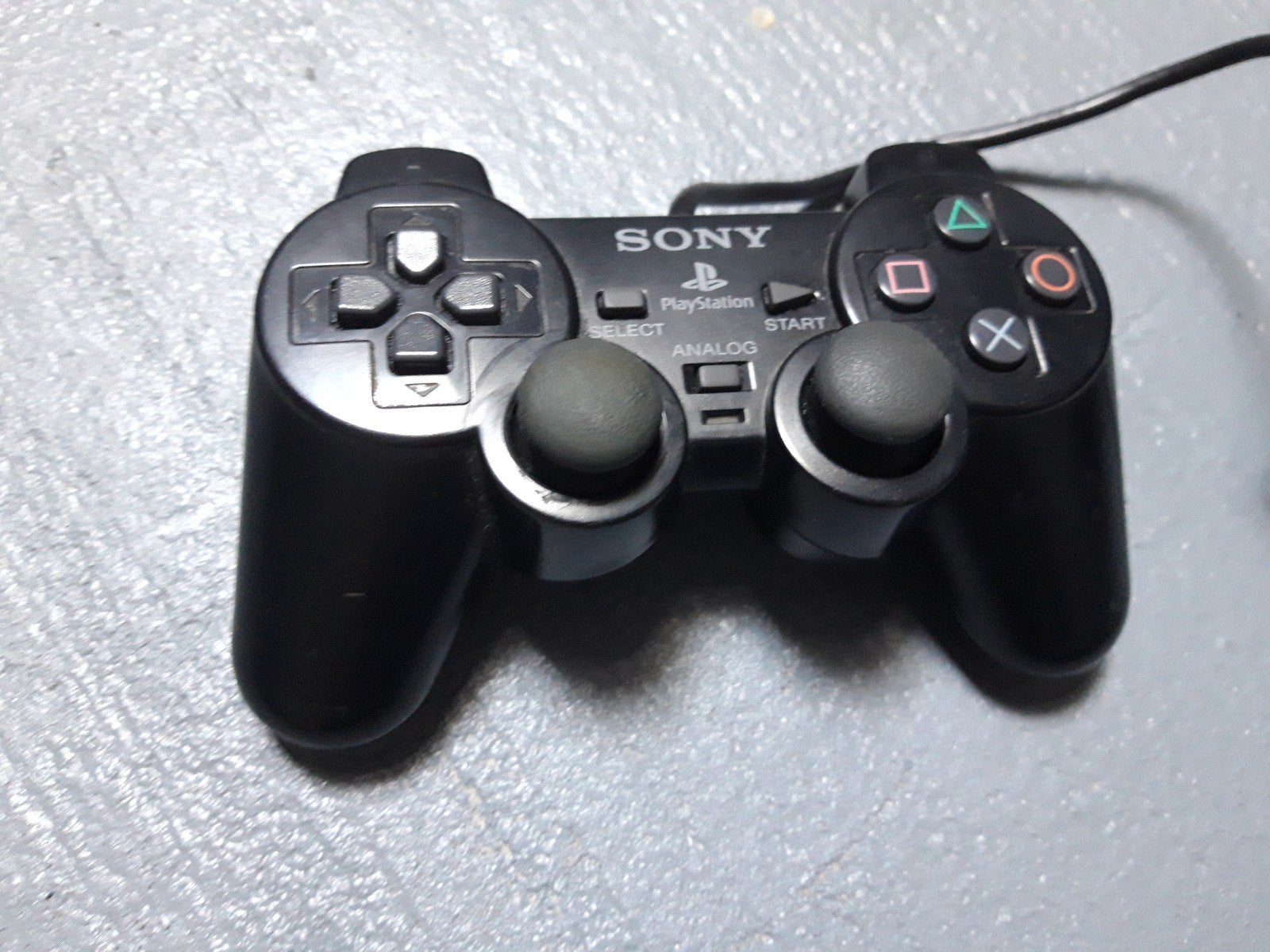 Sony PlayStation 2 Controller - Zwart, Bedraad, Ophalen of Verzenden, Zo goed als nieuw, Controller, PlayStation 2