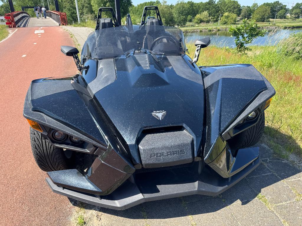 Zéér exclusief voertuig Polaris Slingshot, 4 cilinders, Meer dan 35 kW, 2400 cc