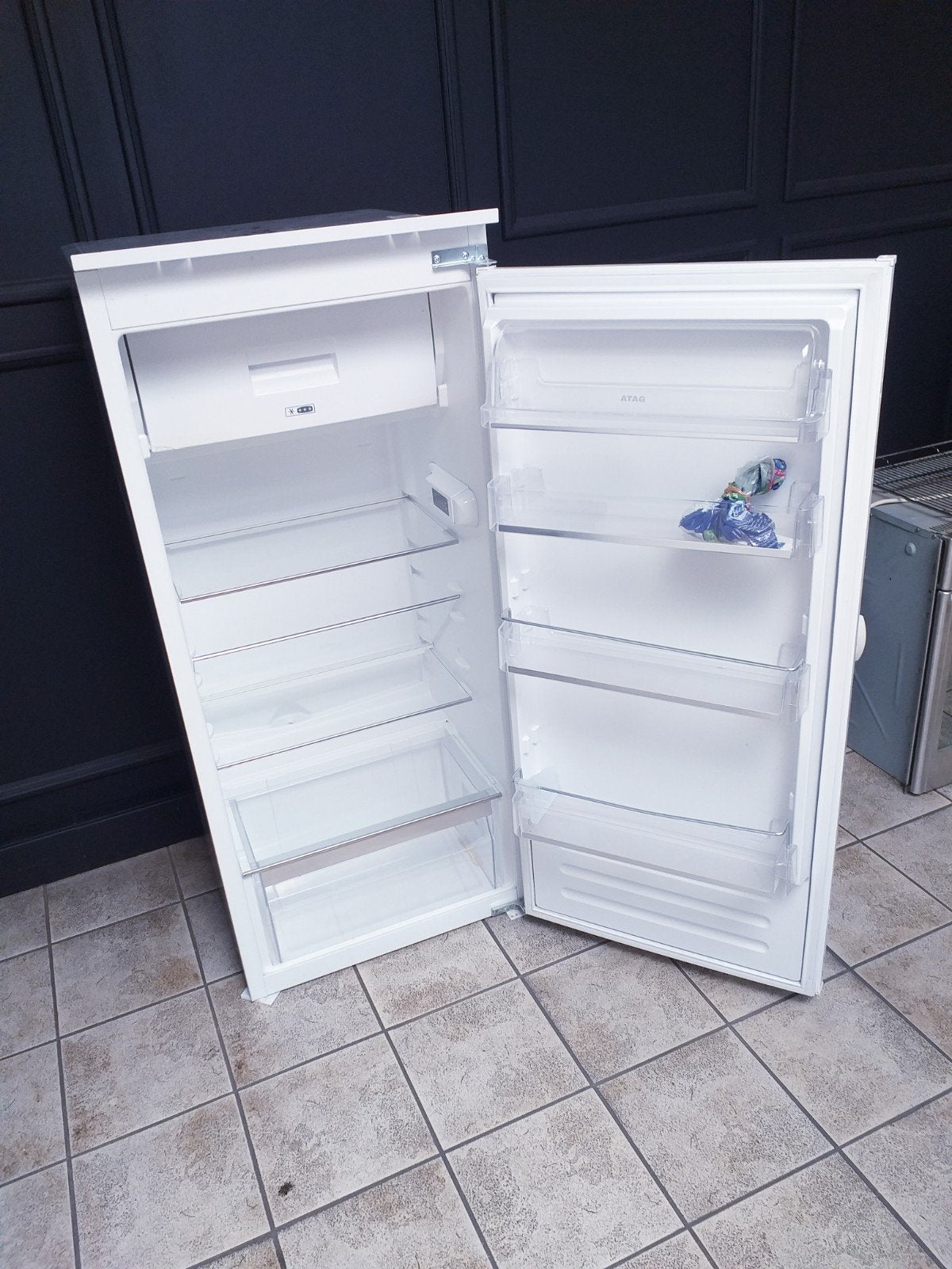 inbouw koelkast Atag 122cm A+, Ophalen, Zonder vriesvak, Energieklasse A of zuiniger
