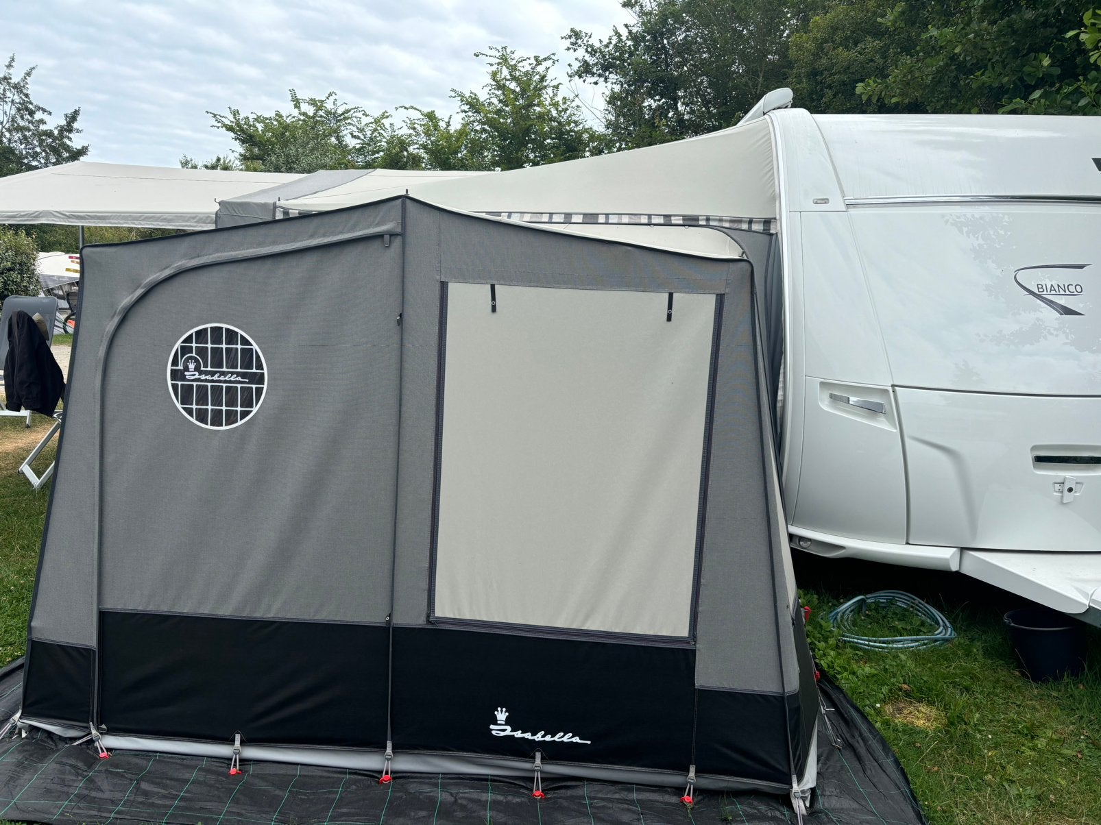 Isabelle Annex 250 Grey schuurtent met isabelle slaapcabine, Ophalen, Zo goed als nieuw, Tot en met 4