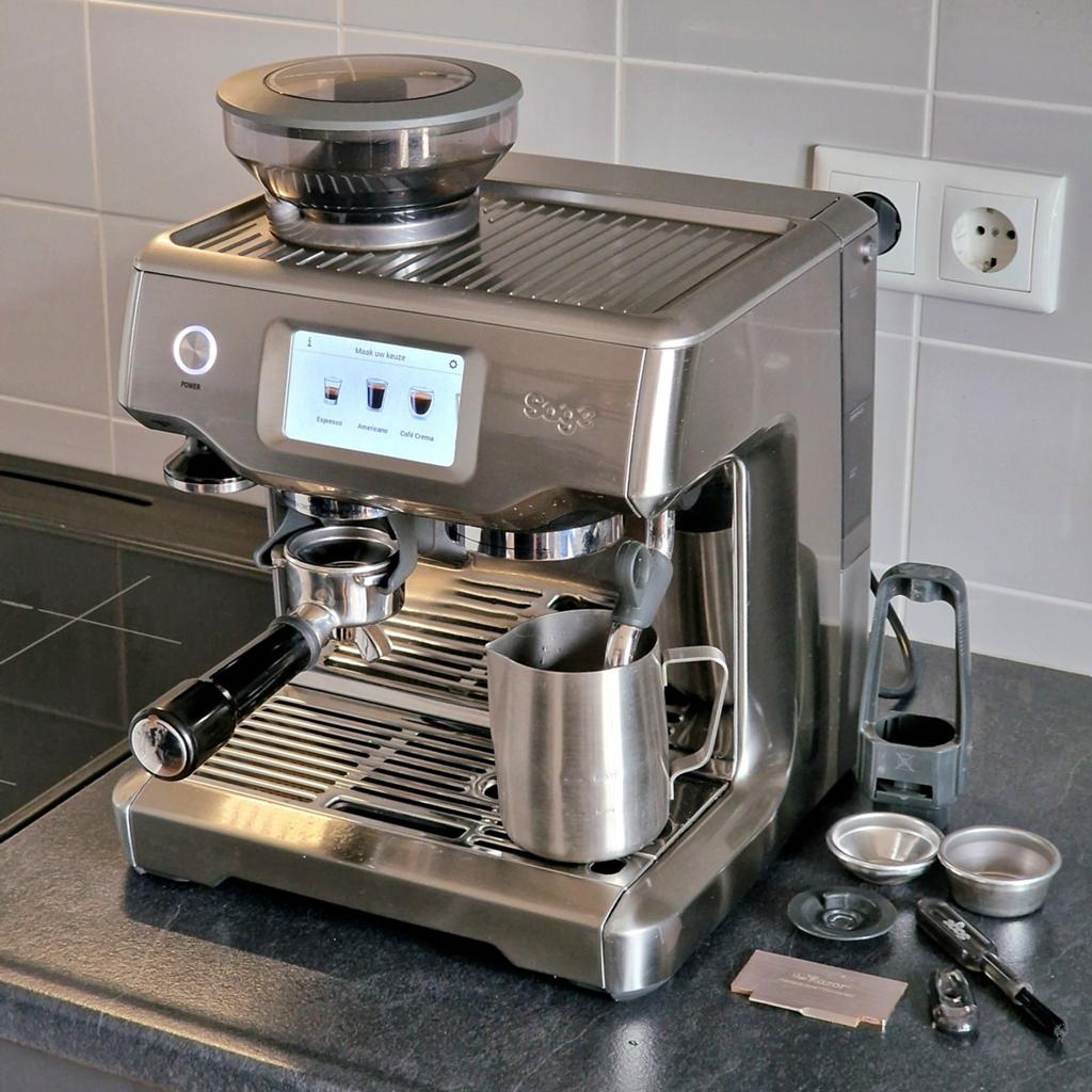 Sage The Barista Touch RVS koffiemachine - in nette staat!, 10 kopjes of meer, Koffiemachine, Zo goed als nieuw, Afneembaar waterreservoir