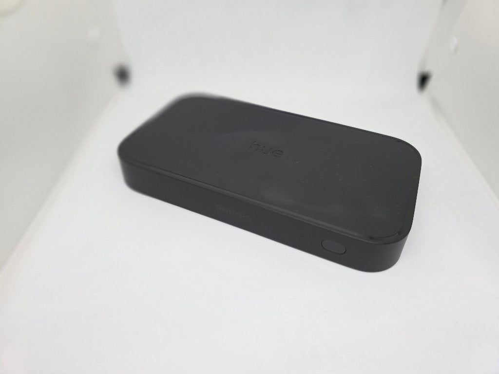 Philips Hue Play HDMI sync box 8k, Ophalen of Verzenden, Zo goed als nieuw
