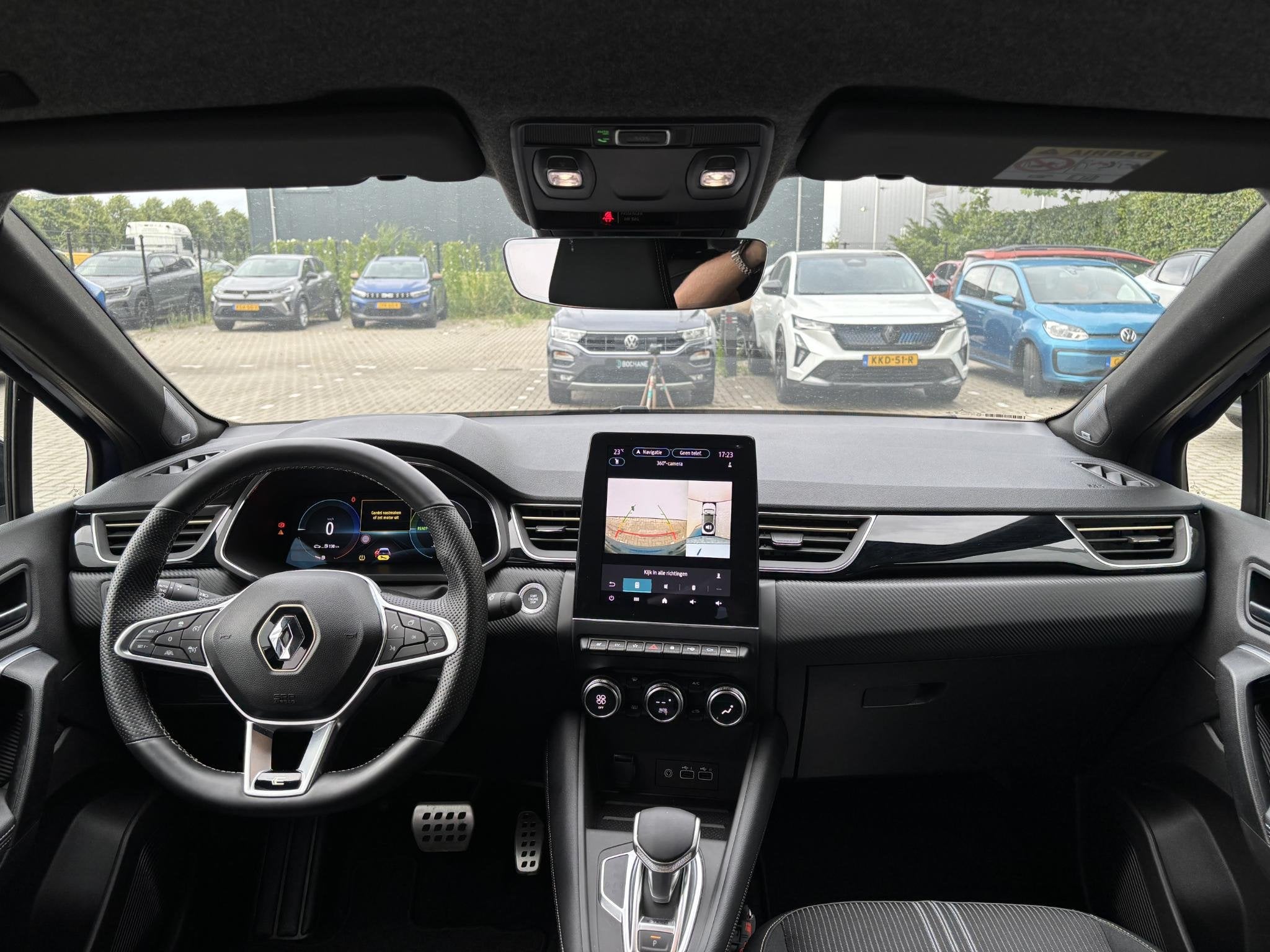 Renault Captur 1.6 E-Tech full hybrid 145 E-Tech engineered, Gebruikt, 715 kg, Blauw, Leder en Stof