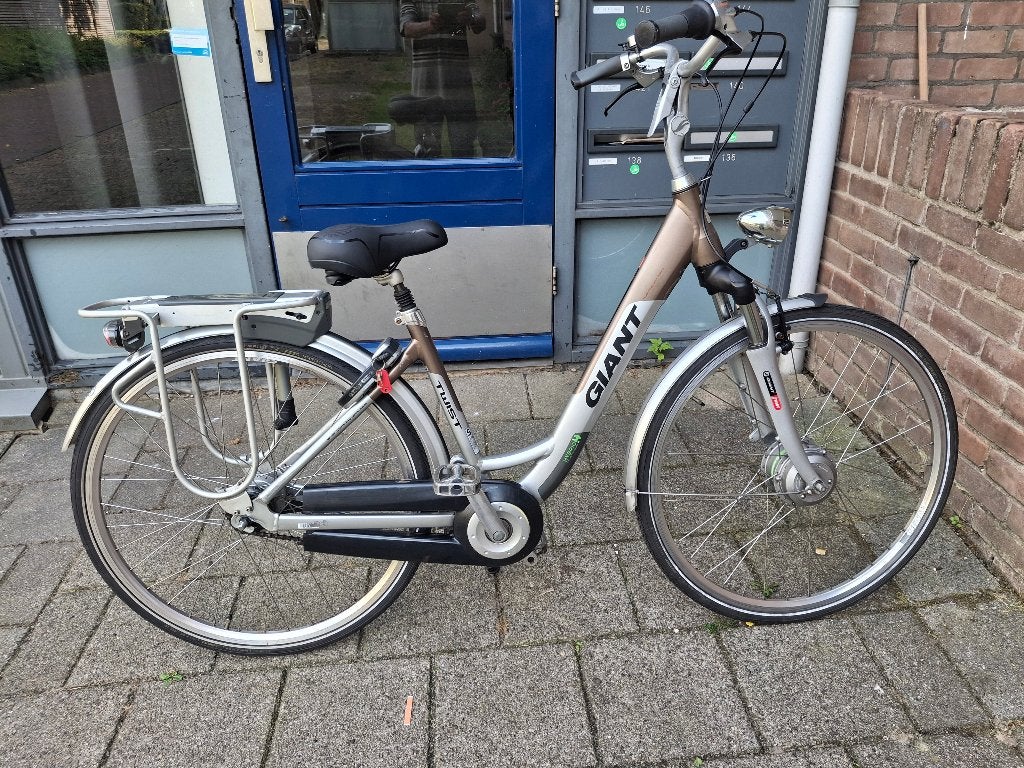 Giant Twist Damesfiets - 8 versnellingen, 28 inch, 46 cm, Ophalen, Gebruikt, 47 tot 50 cm, Versnellingen