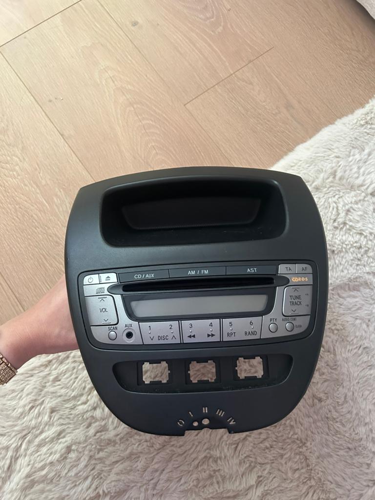 Autoradio toyota aygo 2011, Auto diversen, Autoradio's, Ophalen, Zo goed als nieuw