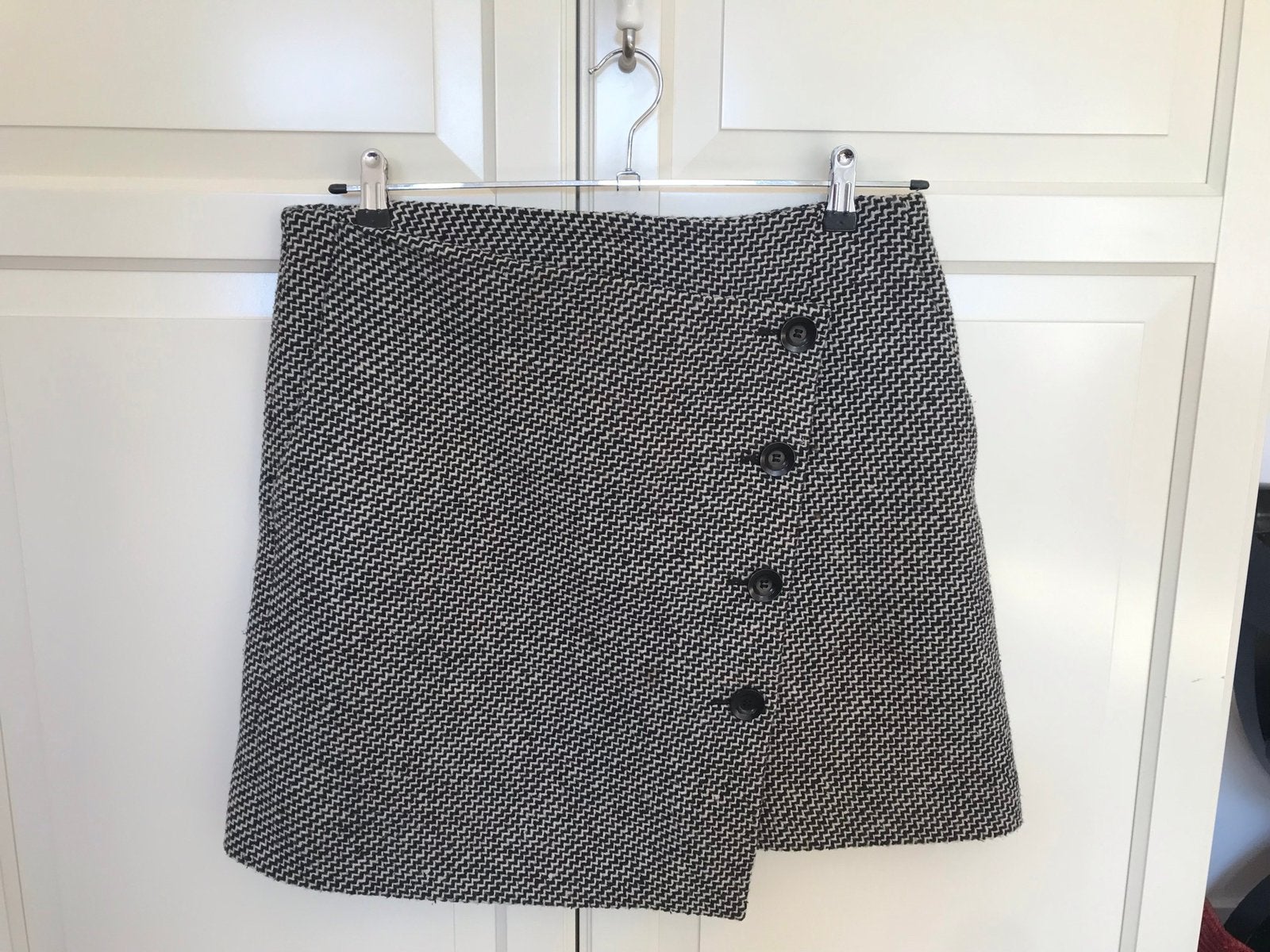 Karen Millen Wollen Rokje M42, Zwart, Maat 42/44 (L), Ophalen of Verzenden, Zo goed als nieuw