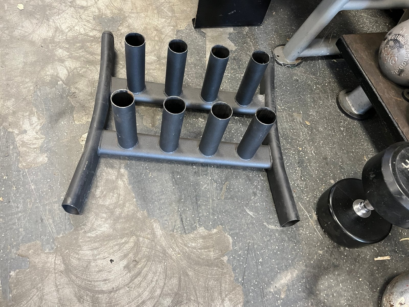 Opberg standaard rek voor 8 x olympische halter stang, Sport en Fitness, Fitnessmaterialen, Gebruikt, Olympische halter stangen