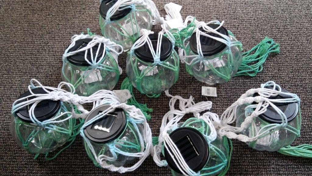 leuke nieuwe hang windlichten met Solar sensoor 2 voor €7.50, Ophalen, Nieuw, Glas