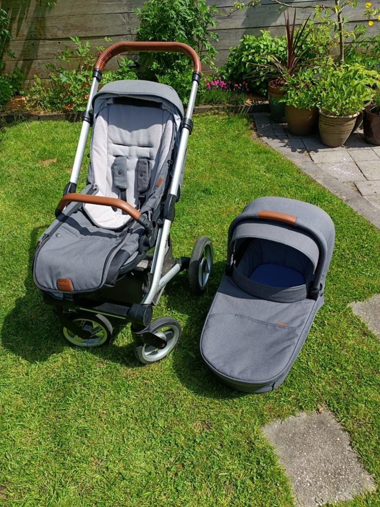 Mutsy Nio Kinderwagen Zwart/Grijs met Regenhoes, Ophalen, Gebruikt, Kinderwagen, Mutsy