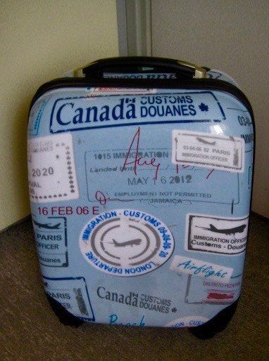 VROLIJKE TROLLEY ROLKOFFER MET OPSCHRIFT o.a. CANADA,4 wiele, Wieltjes, Hard kunststof, Minder dan 50 cm, Ophalen of Verzenden