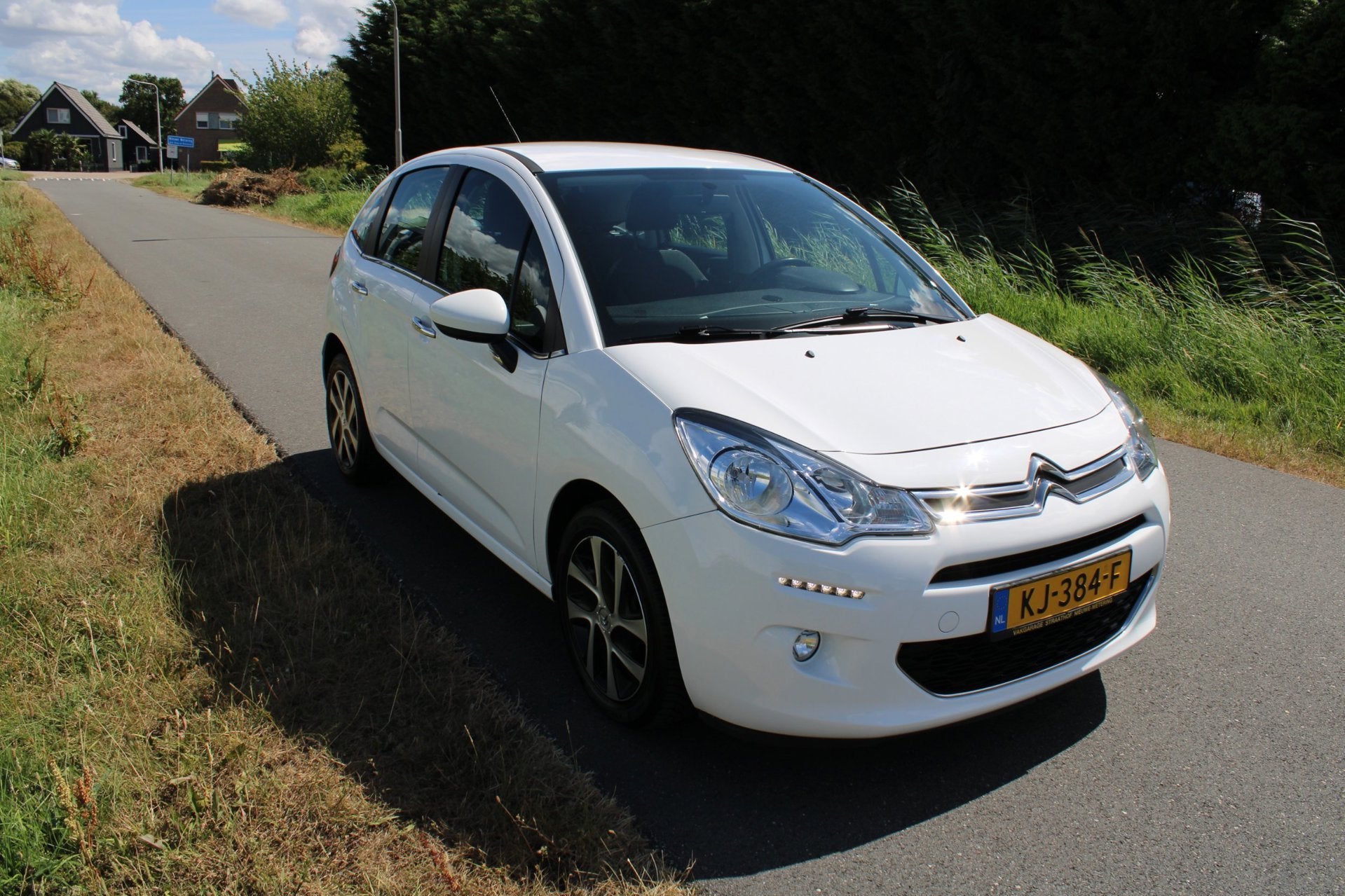 Citroen C3 1.2 PureTech Selection 5 Drs met Navigatie en Cli, Auto's, Voorwielaandrijving, Dealer onderhouden, Gebruikt, 1199 cc