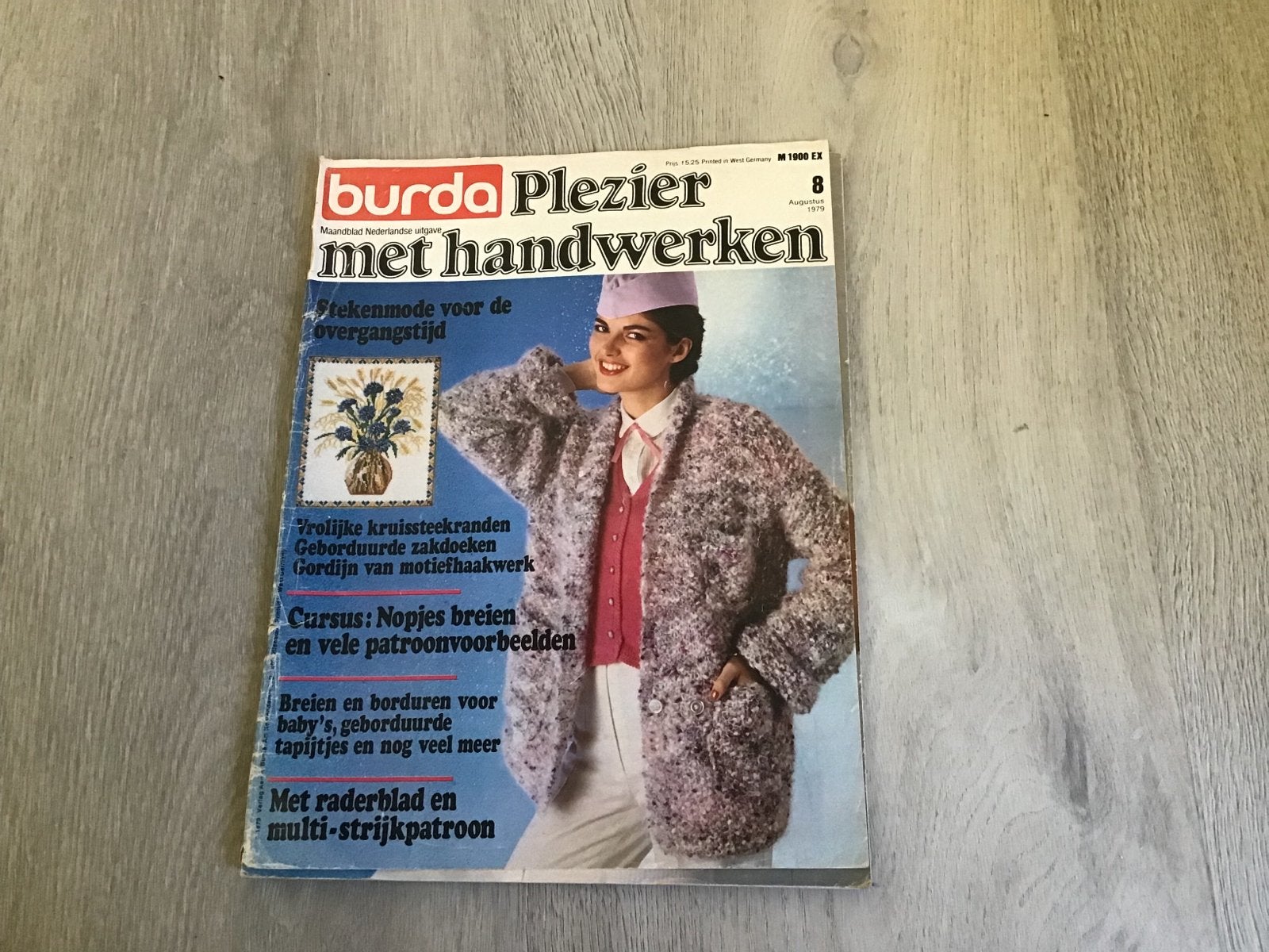 Burda Plezier met handwerken vintage 1979 met inlegvellen, Ophalen of Verzenden, Gebruikt, Overige typen