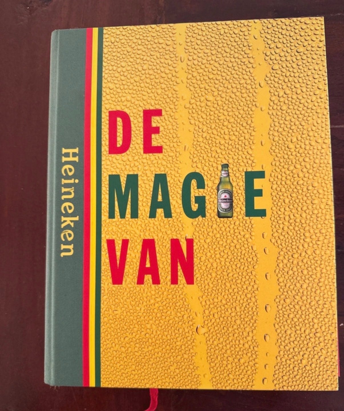 De Magie van Heineken: Een Wereldmerk in Beeld, Boeken, Ophalen of Verzenden, Gelezen, Nederland