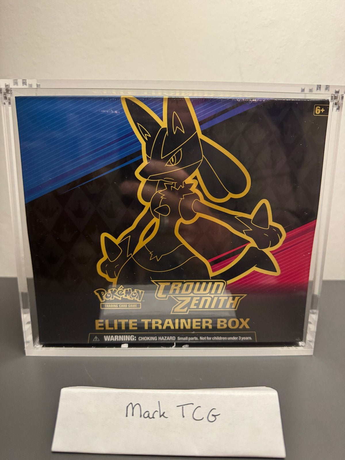 Pokémon Crown Zenith Elite Trainer Box ETB Lucario, Ophalen of Verzenden, Nieuw, Overige typen