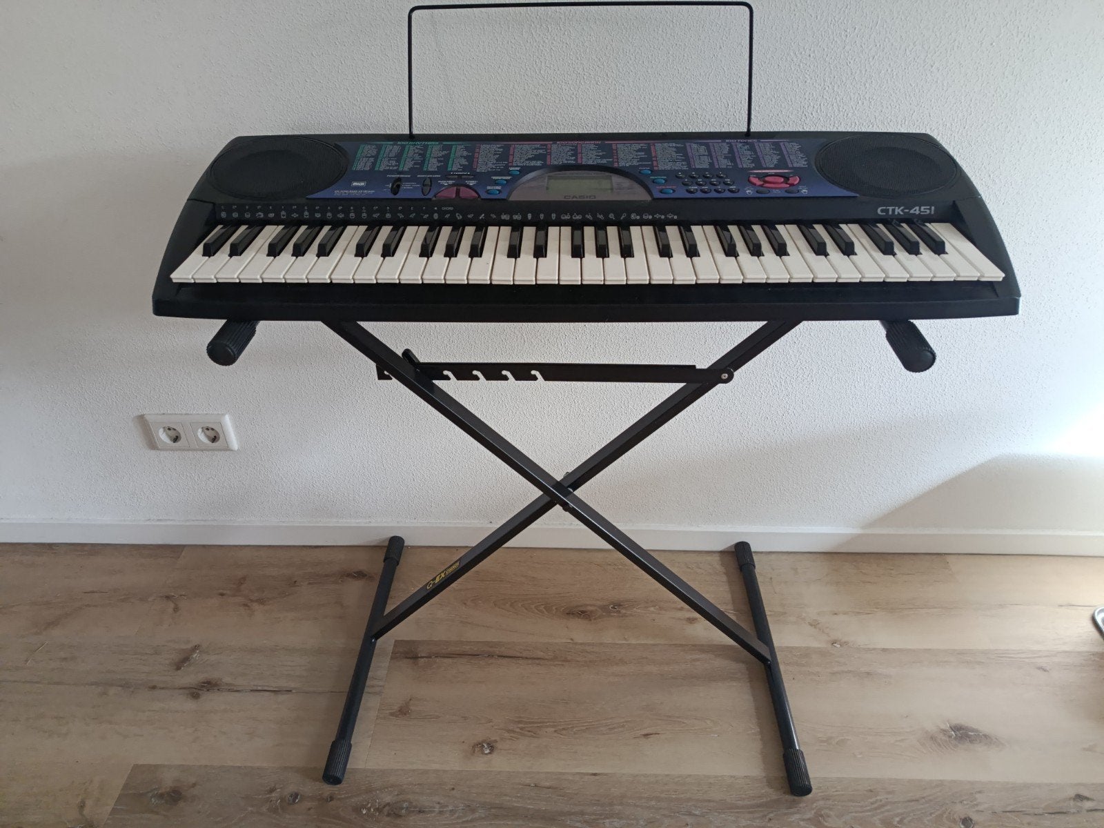 Casio CTK-451 Keyboard met adapter/hoofdtelefoonaansluiting, Ophalen, Casio, Met standaard, 61 toetsen