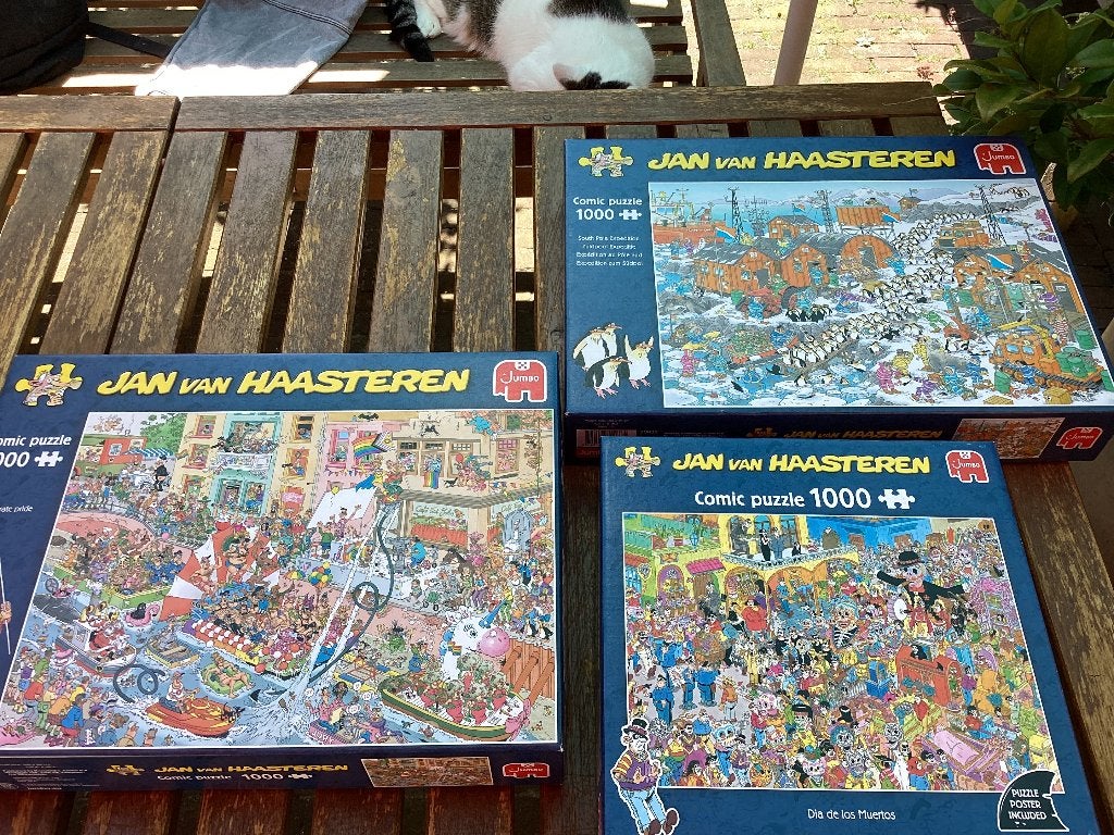 Drie puzzels Jan van Haasteren in originele doos en compleet, Ophalen of Verzenden, 500 t/m 1500 stukjes, Zo goed als nieuw, Legpuzzel