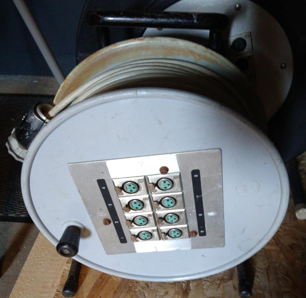 Socapex 37 pins haspel 8 kanaals en homemade verdeelblok, Ophalen of Verzenden, Gebruikt, Apparatuur