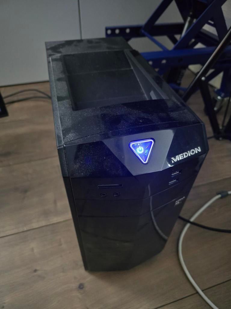 Medion computer incl muis keyboard monitor speakers woofer, Ophalen, Gebruikt, Met monitor, Medion