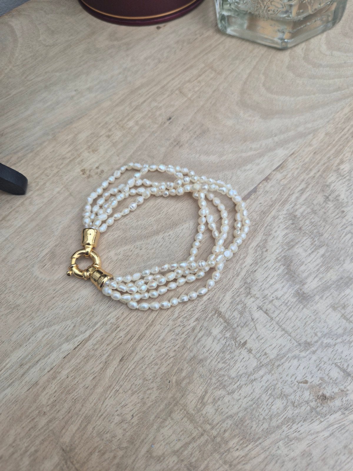 Elegante zoetwaterparel armband met gouden sluiting, Overige materialen, Wit, Ophalen of Verzenden, Zo goed als nieuw