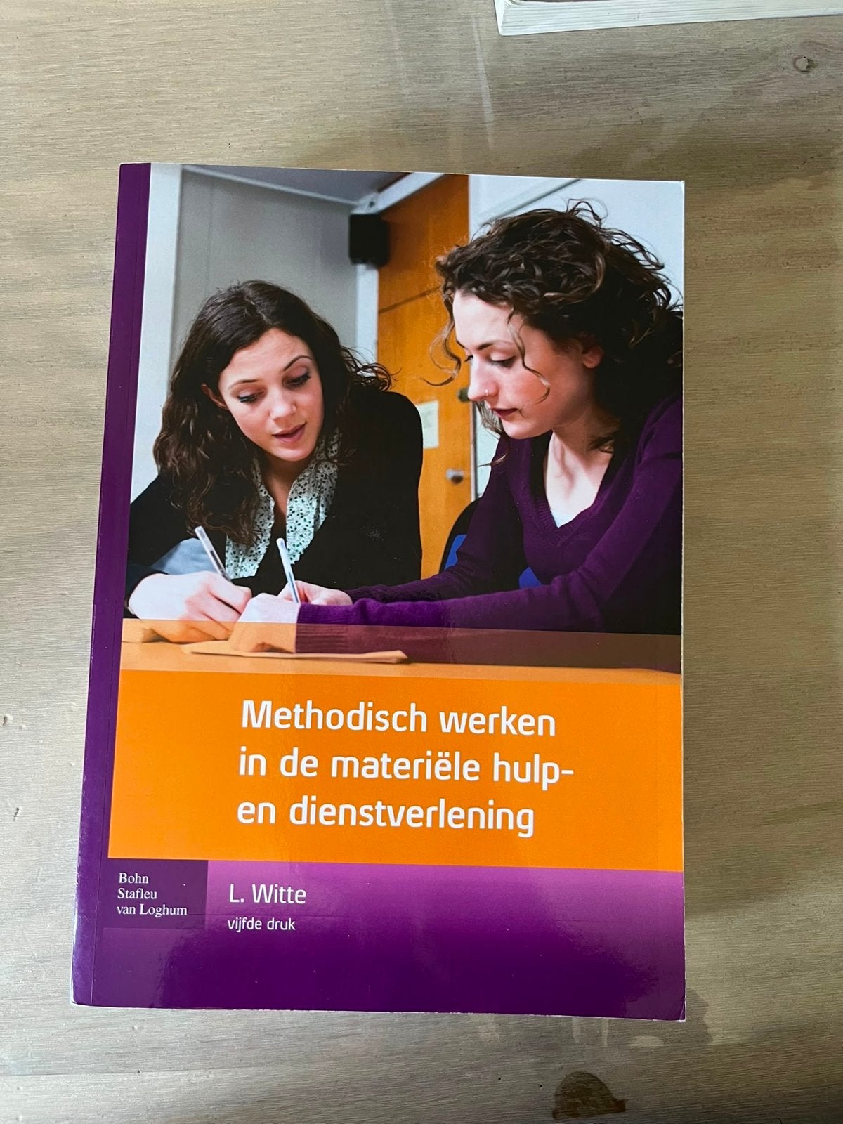 Methodisch werken in materiële hulp- en dienstverlening, Ophalen of Verzenden, Gamma, Zo goed als nieuw, HBO