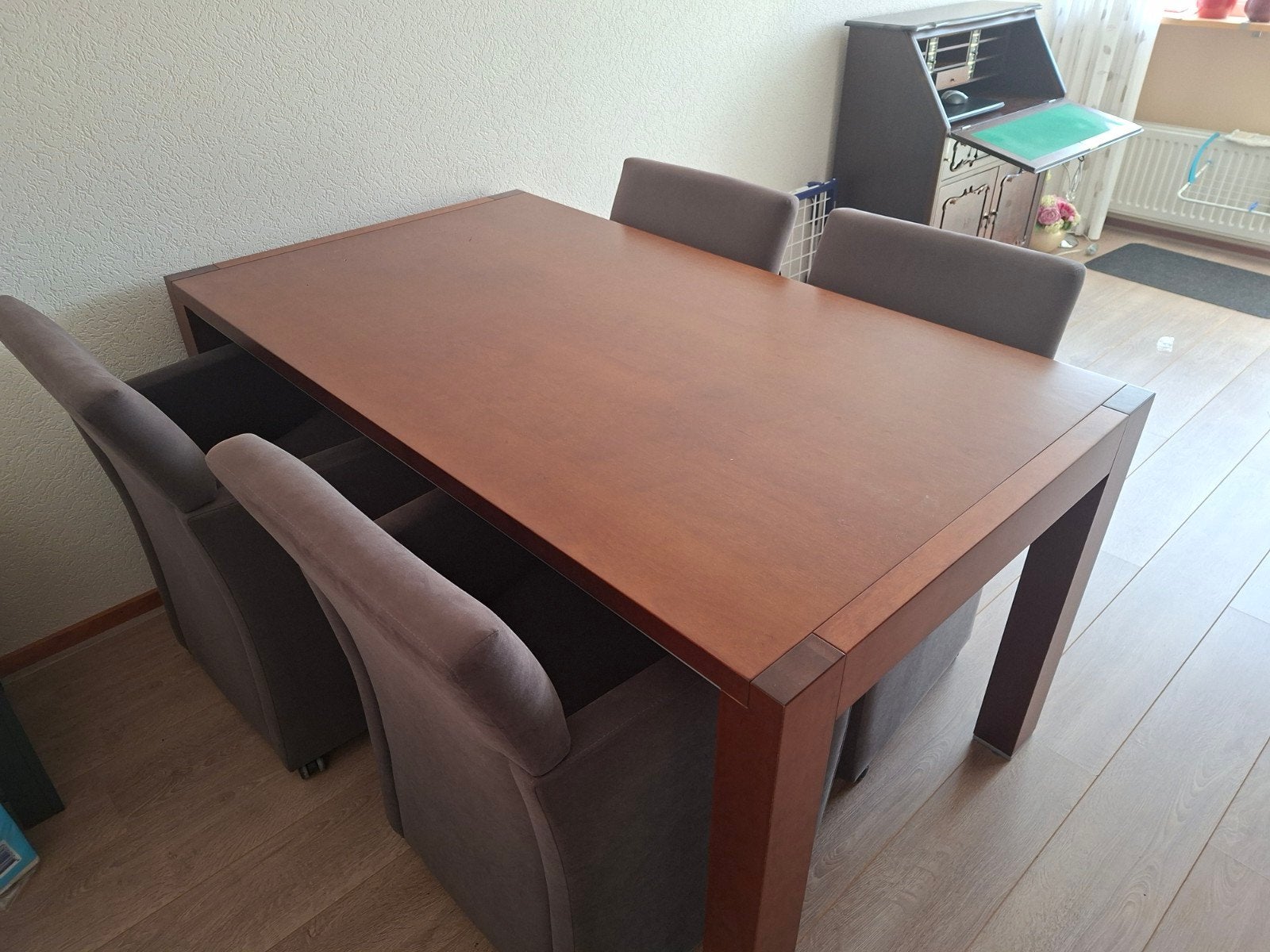 Eettafel, Ophalen, 4 tot 6 stoelen